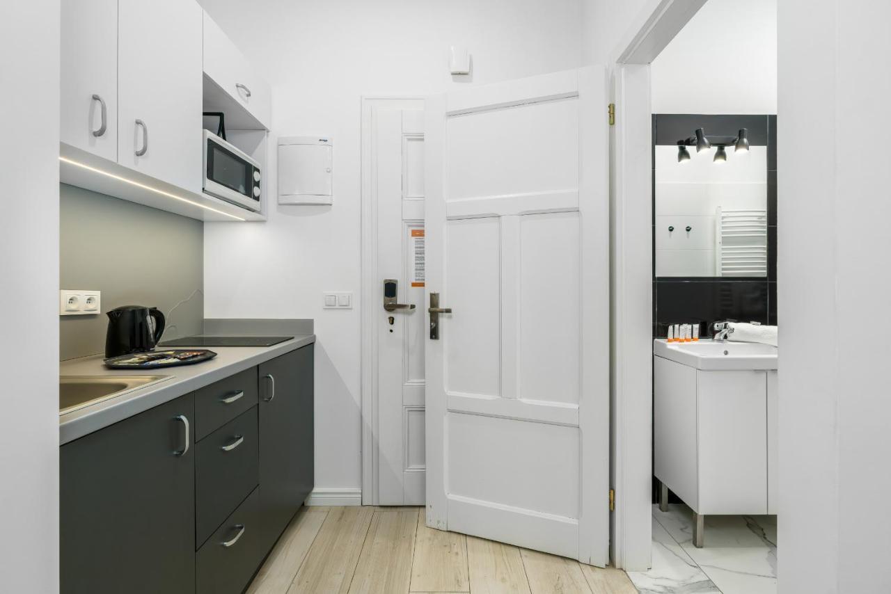 Apartments City Center Saint Wojciech By Renters Poznań Extérieur photo