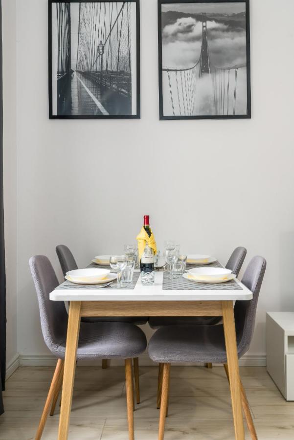 Apartments City Center Saint Wojciech By Renters Poznań Extérieur photo